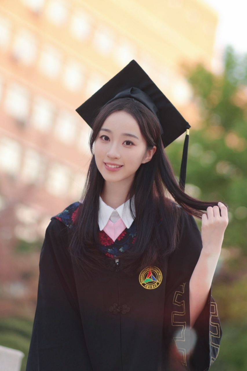 集美貌与才华于一身的气质美女～中传校花沈倩