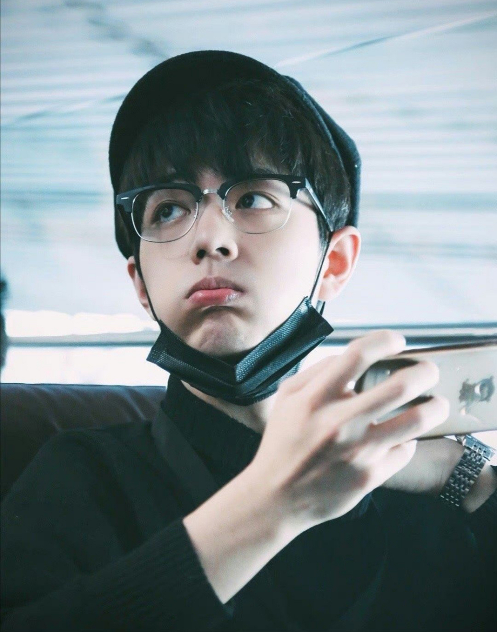 战战不同时期的嘟嘟嘴,可可爱爱#肖战