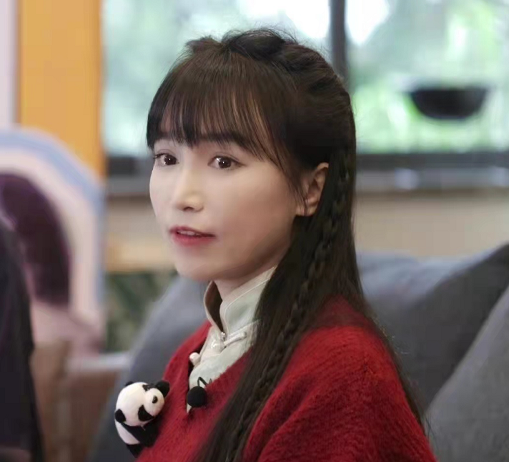 李子柒近照曝光,容貌变化让人认不出,网友:整容了吗?