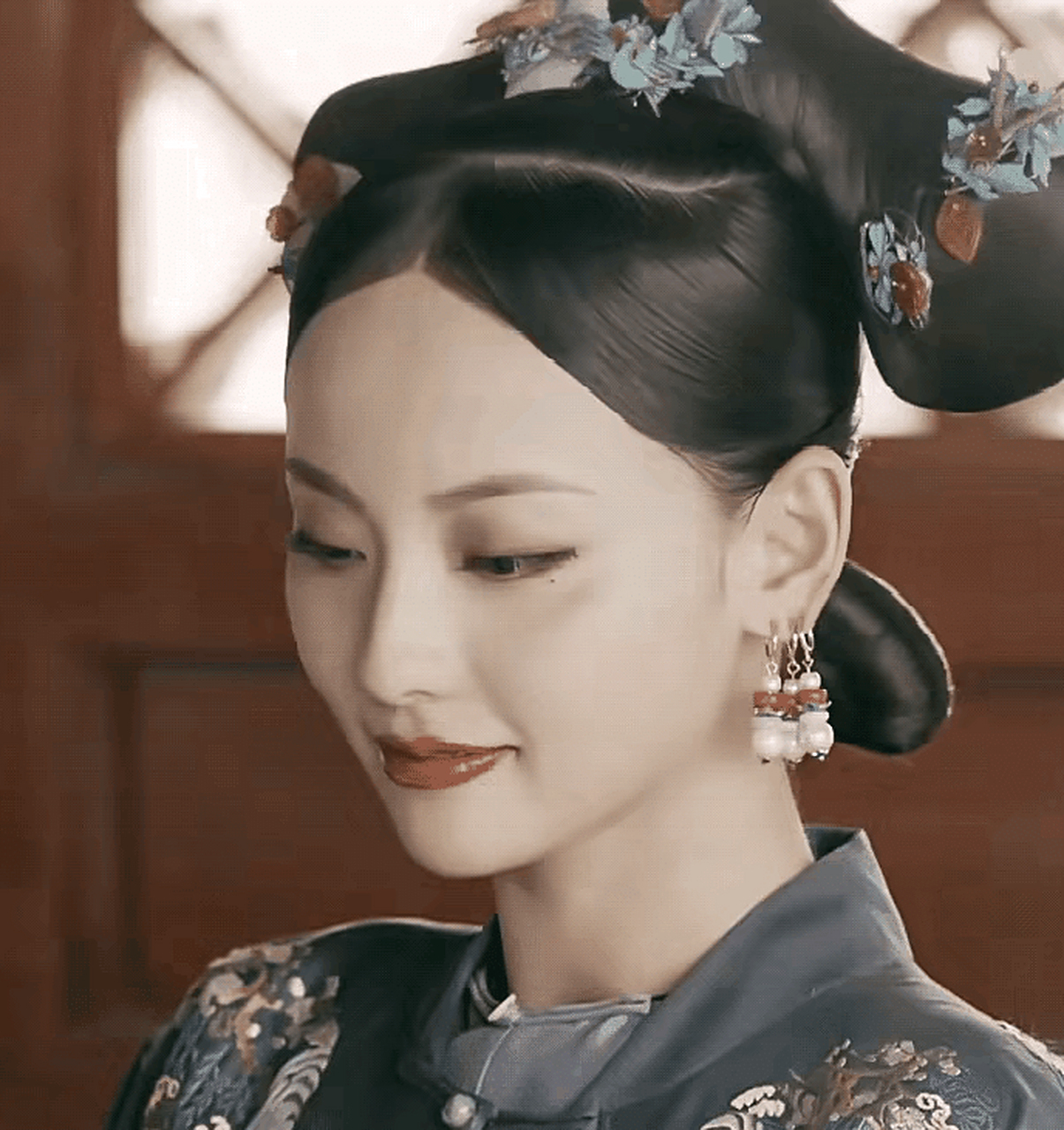 气质不一样,各有各的美#李沁张嘉倪都演过香妃# #娱乐八卦驿站# #娱乐