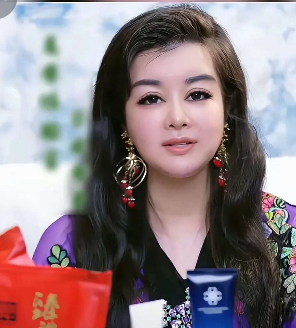 于文红直播时有网友问对张继科曝景甜隐私照怎么看?