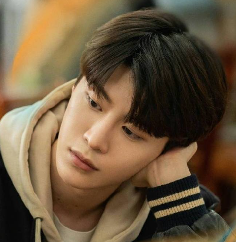 关晓彤新剧和范丞丞甜蜜互动还亲上了!网友调侃鹿晗绿了!