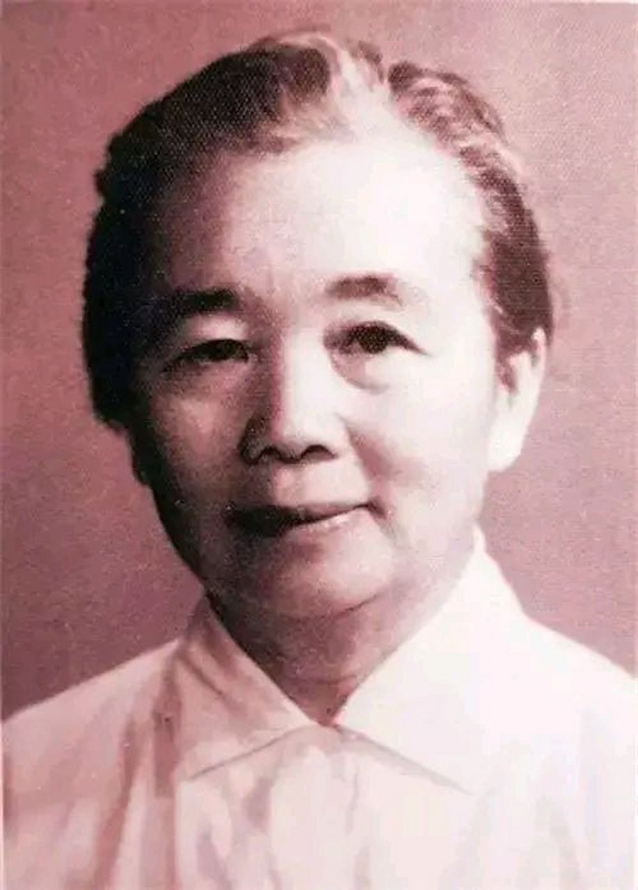 1964年,曾国藩胞弟的曾孙女曾昭燏,登上了南京灵谷寺,随即纵身跃下.