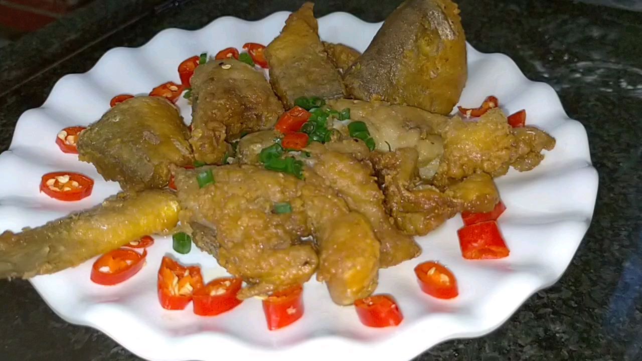 黄花鱼怎么做最好吃?简单到一滴水不加,外酥里嫩,这才叫好吃