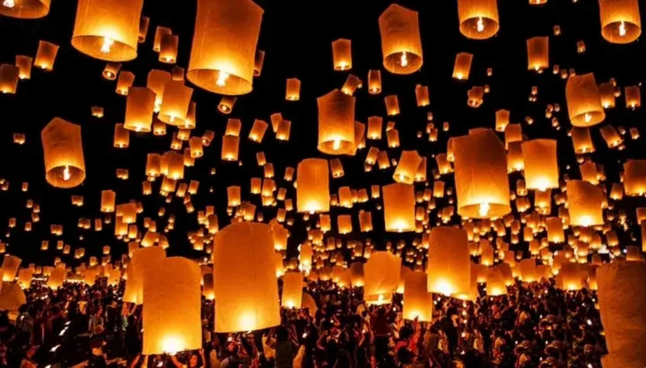 第一个被点天灯的是《三国演义》中的董卓,他因权力的欲望而被废