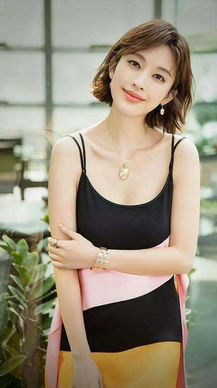 娱乐最前沿# #娱乐# 最美小阿俏——性感女神张俪,1985年6月8日出生