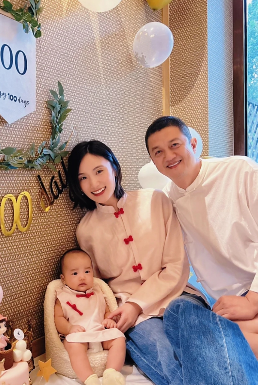 李亚鹏被物业警告,只因在别墅小院种菜,专门发视频道歉,有涵养