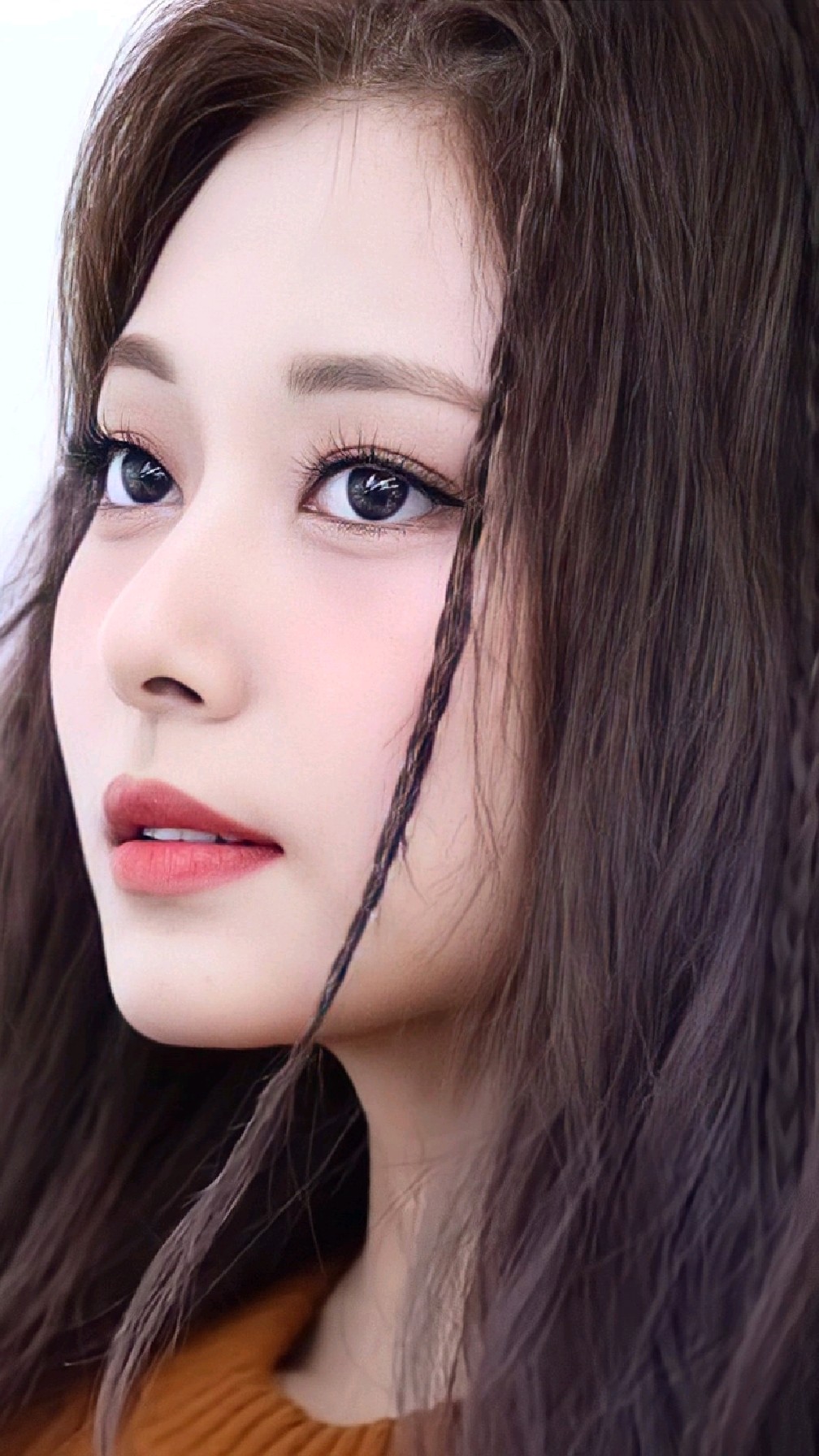 被周姐的颜狠狠地惊艳到了,瑜系长相太可了!