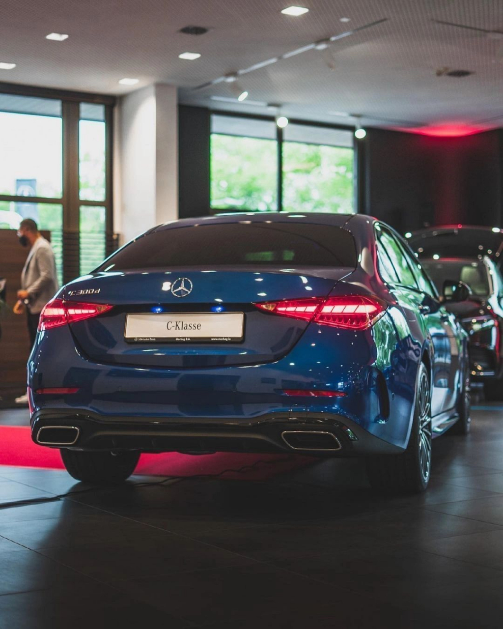 30万级别车型最有排面的一款奔驰,奔驰c300d,取消全系2.