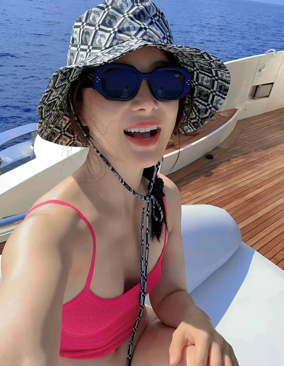 娱乐最前沿# #明星生图大赏