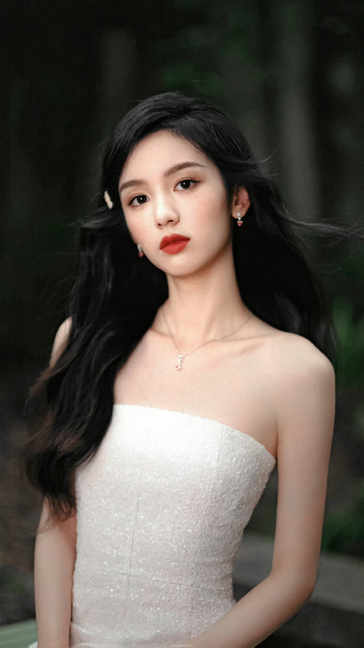 周也又美出新高度了,也子这个发型真的好惊艳 676767