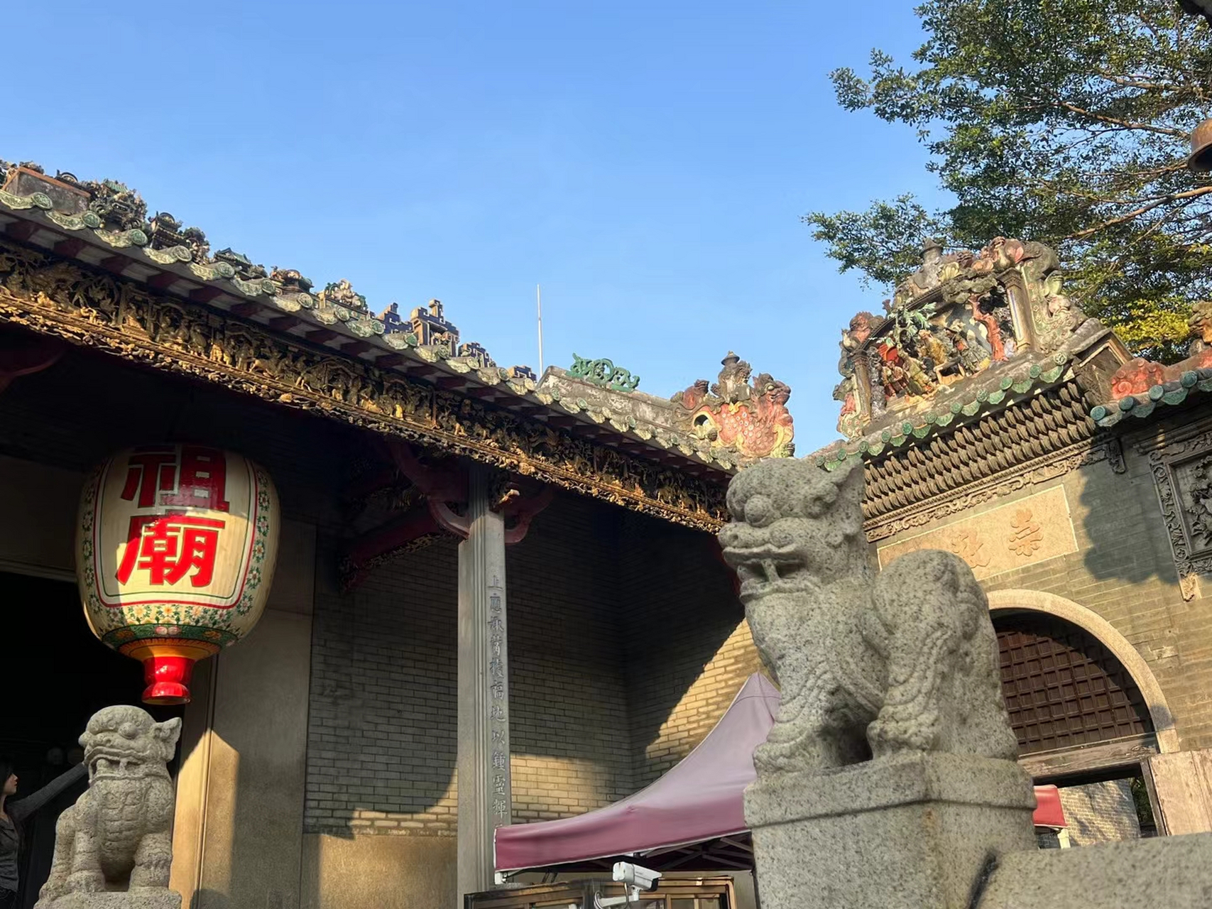 佛山祖庙,又名"北帝庙""灵应祠",位于广东省佛山市禅城区祖庙路21号