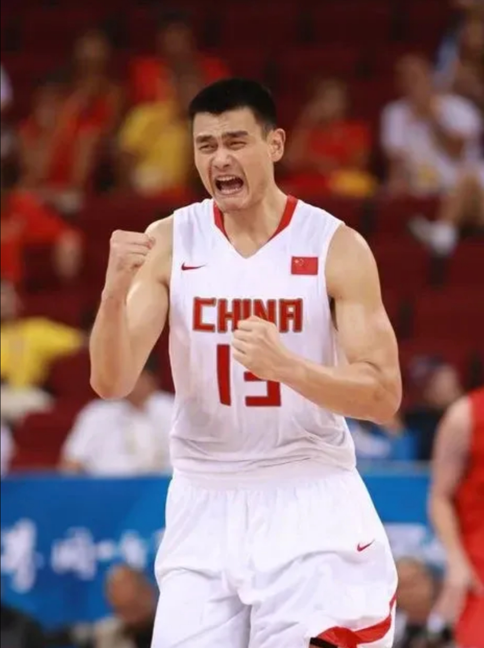 参加过四届奥运会 2004,2008,2012,2016,  两次打进奥运会前八  姚明