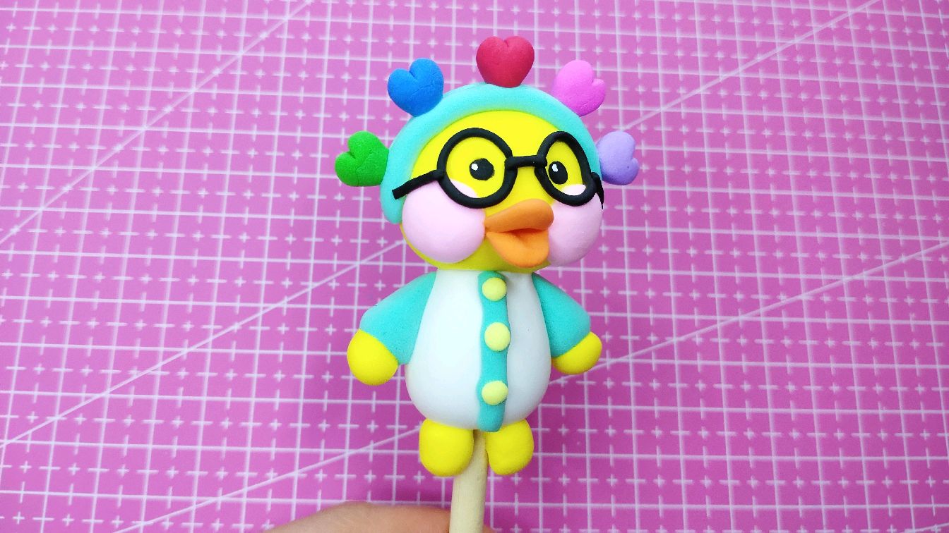 呆萌玻尿酸鸭,看她的爱心小发箍多可爱啊