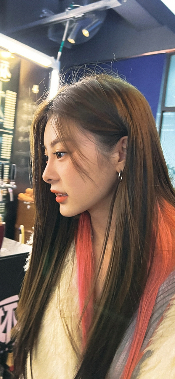 王艺甜(王小挺)