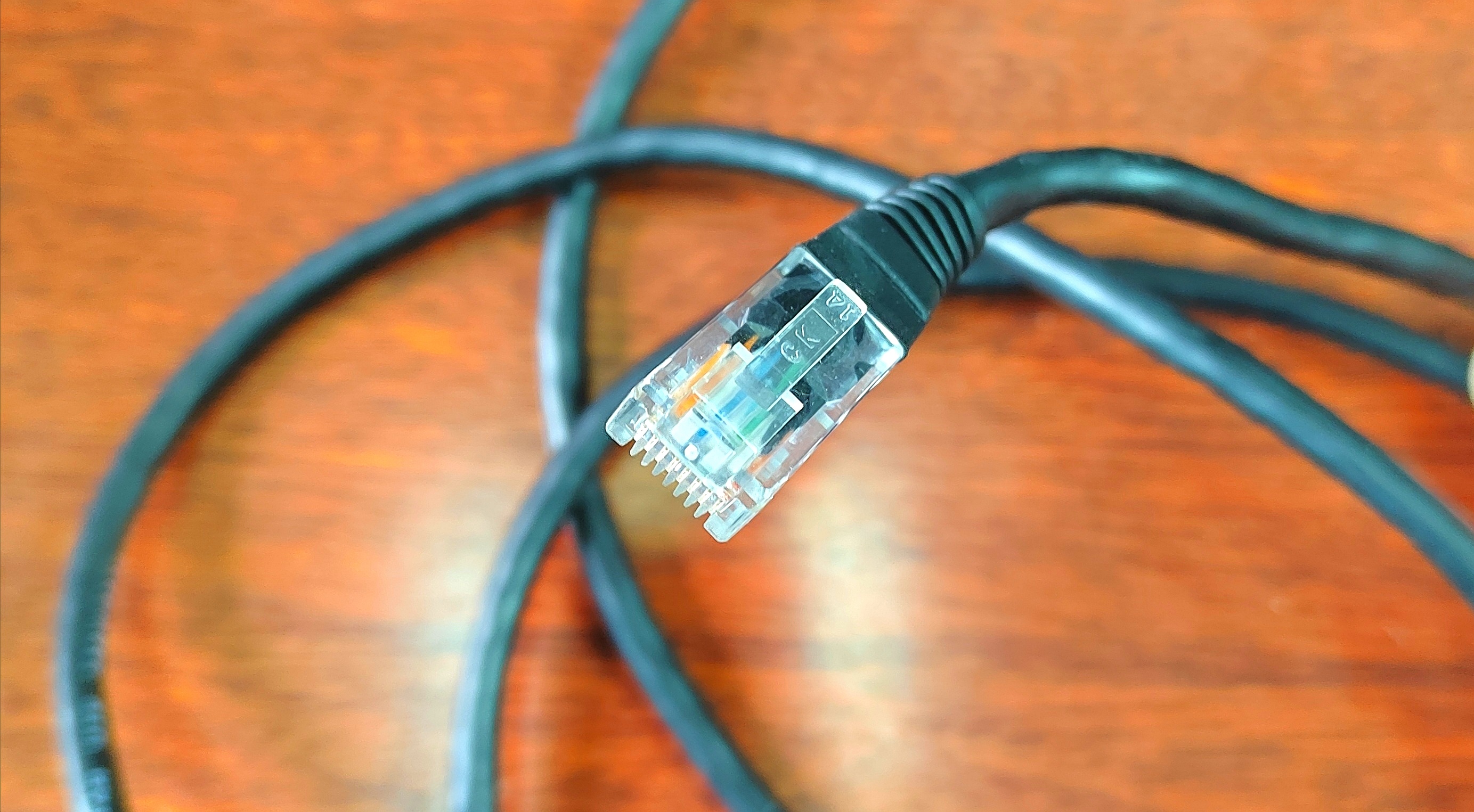 家里网速慢,网线水晶头氧化或损坏,认真看完你也能处理这些问题