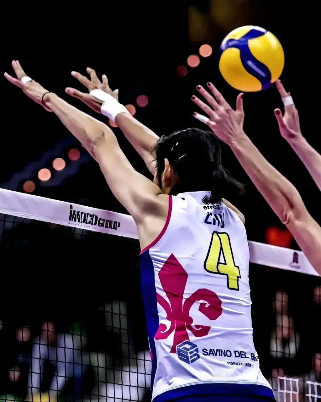 联想到蔡斌所讲,找到了朱婷