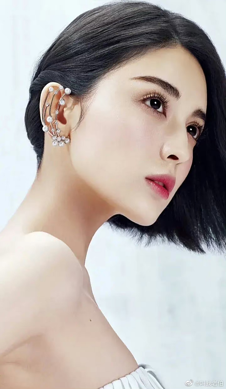 娜扎以前的鼻子和现在的鼻子,调整后的鼻子确实好看多了