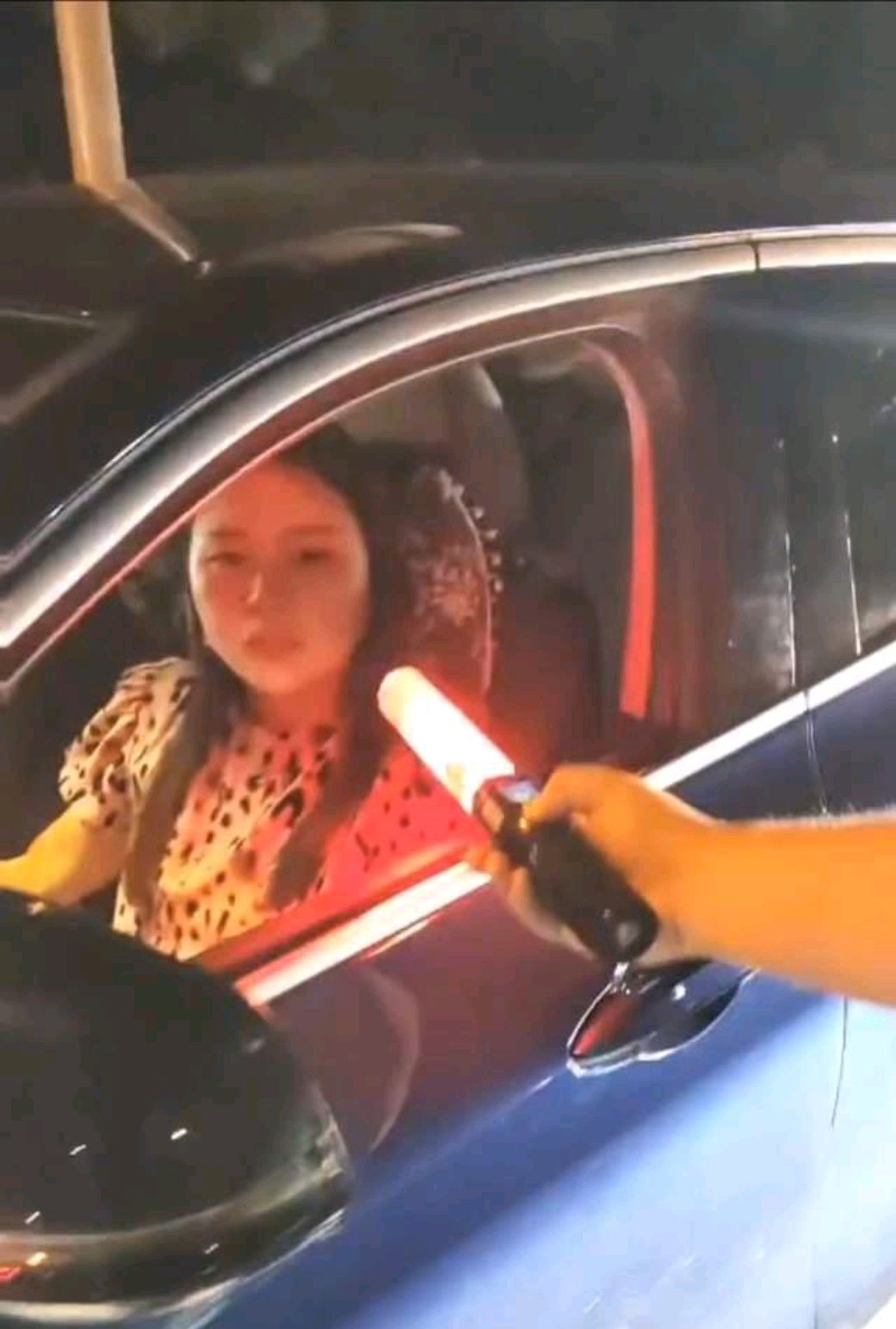 湖南娄底宝马女司机醉驾撞人拖行一公里事件,于今年4月11日开庭审理