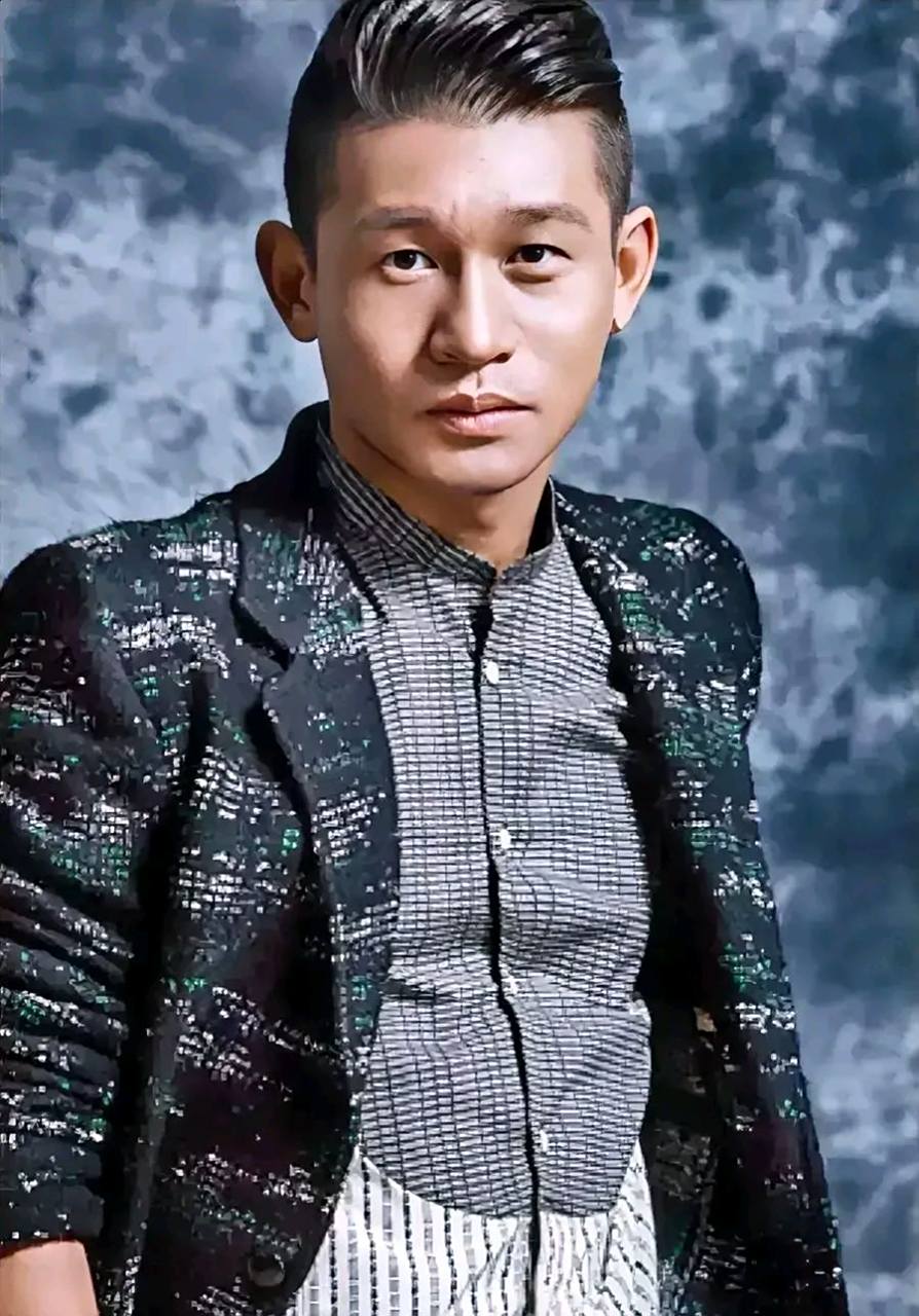 这个职业对于许多人来说可能并不陌生,但杨宇霆却因为这个职业经历而