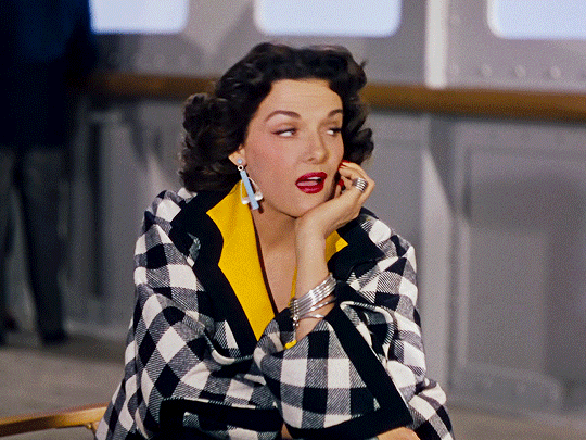 《绅士爱美人》梦露和简·拉塞尔的衣橱:金发比黑发更迷人吗?