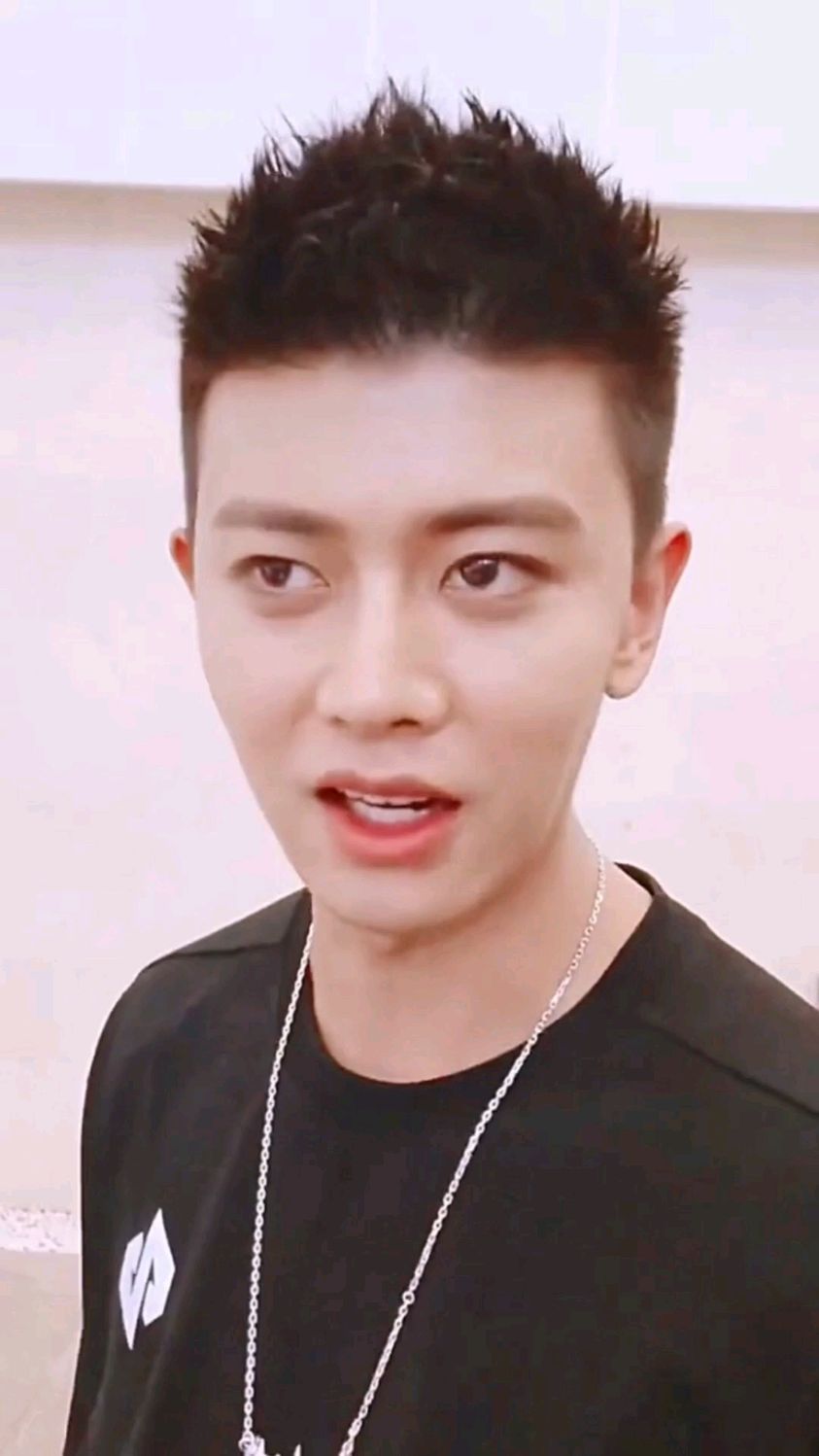 任嘉伦这大眼睛越看越好看