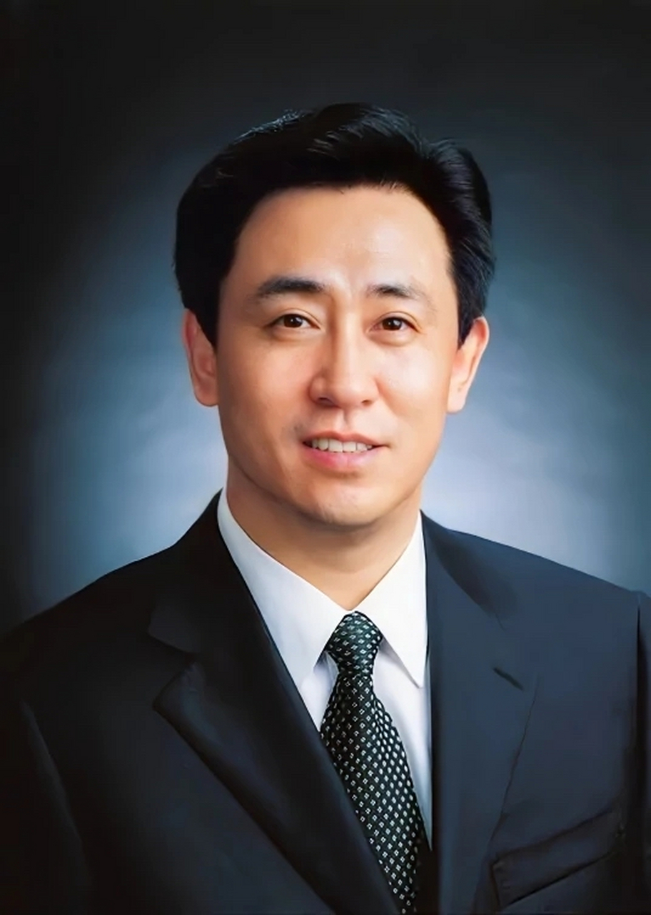 宝能姚振华,1992年毕业于华南理工大学工业管理工程专业和食品工程