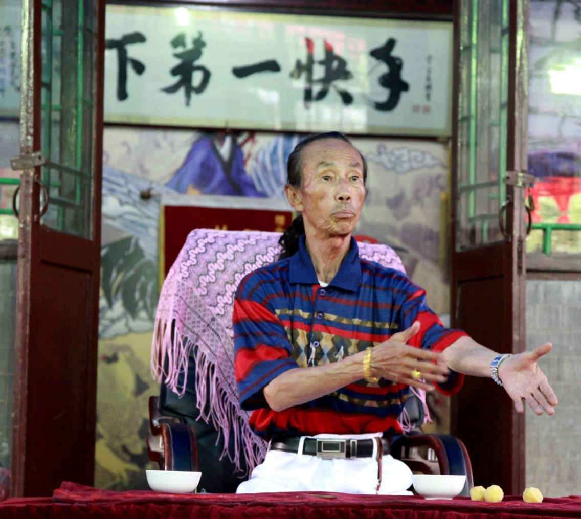 "缩骨功"唯一传承人王宝合,宁失传也不教弟子,他说:时代变了