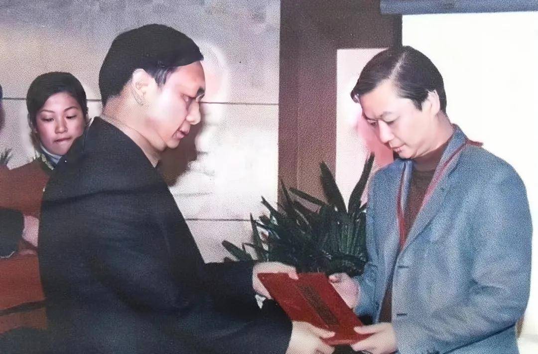 回顾:正处级巨贪刘俊卿,包养70多个情妇,私生活腐化细节不堪