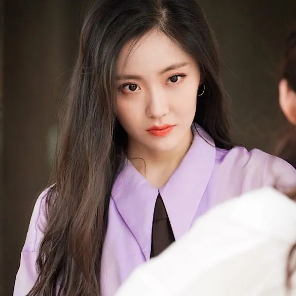 硬糖少女303王艺瑾头像图片