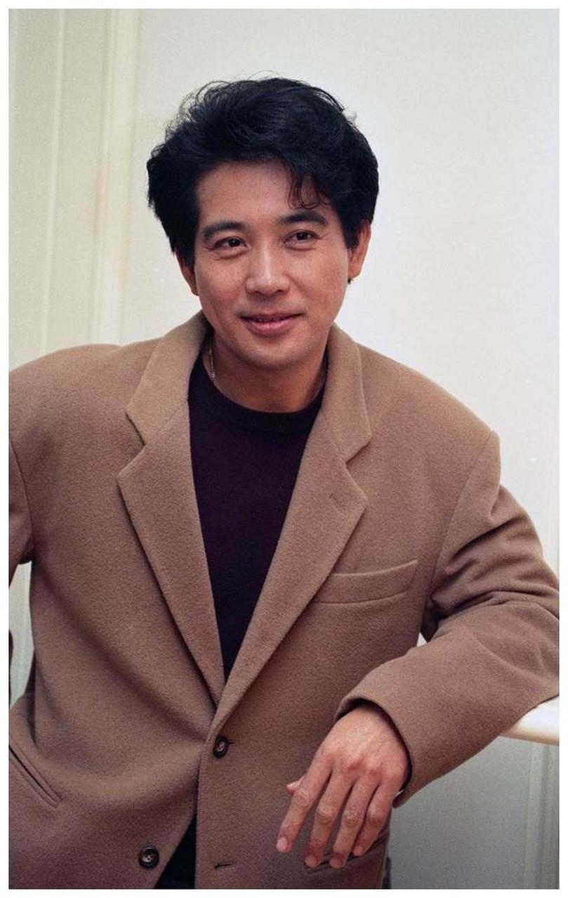 当初,秦汉和林青霞分