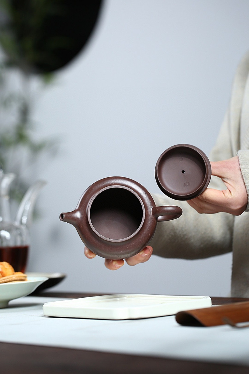 高工佳作鉴藏蒋惠娟【桑扁壶】紫砂壶 作者:蒋惠娟 国家高级工艺美术