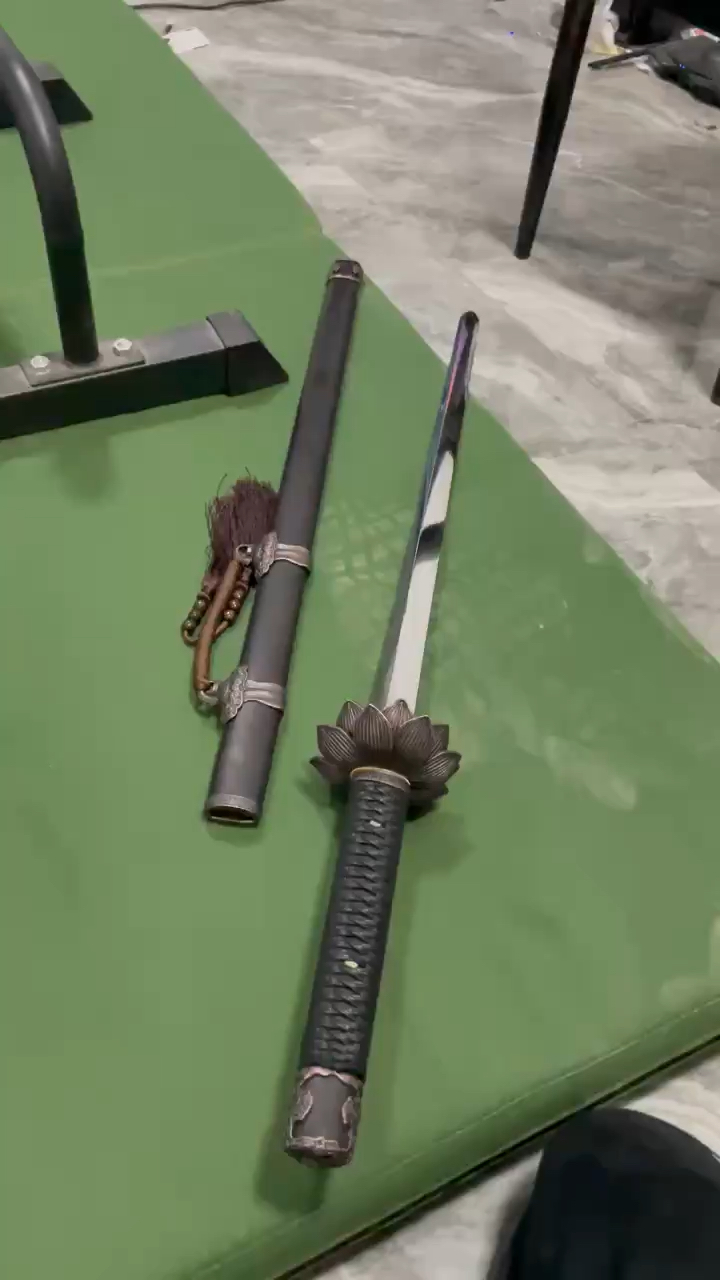 镜面莲花剑,影视作品