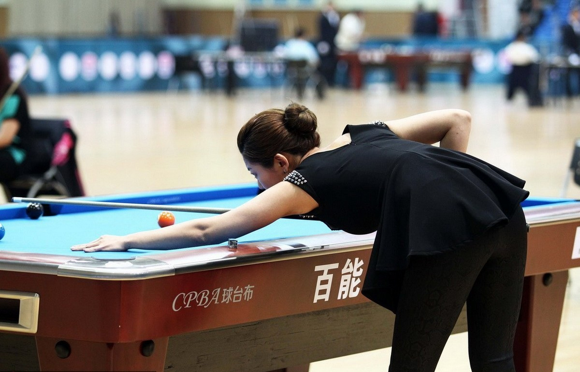 九球天后潘晓婷赛场英姿