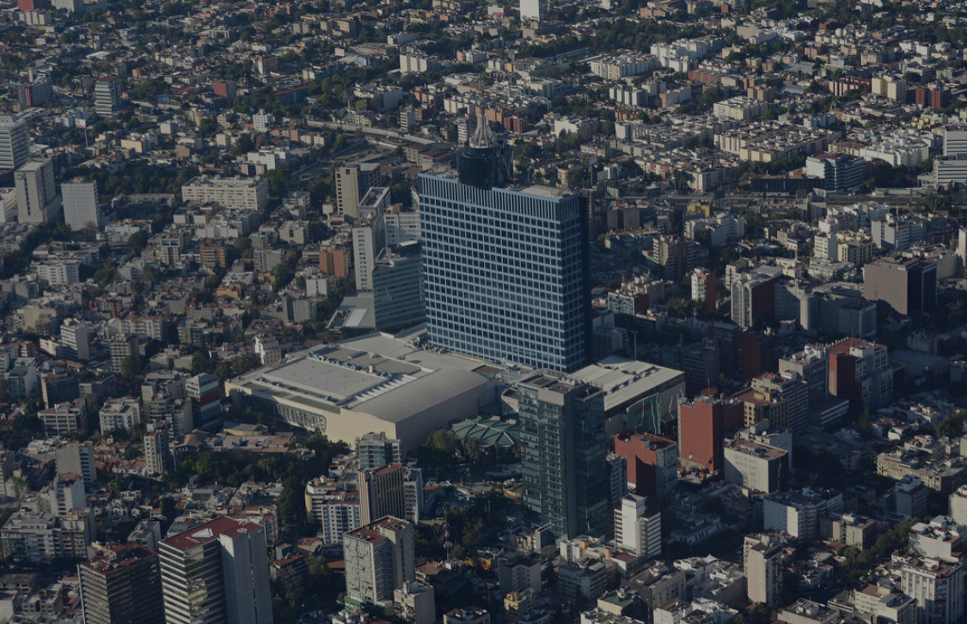 42万亿,以1.28亿左右的人口计算,墨西哥人均gdp提升至1.1万美元.