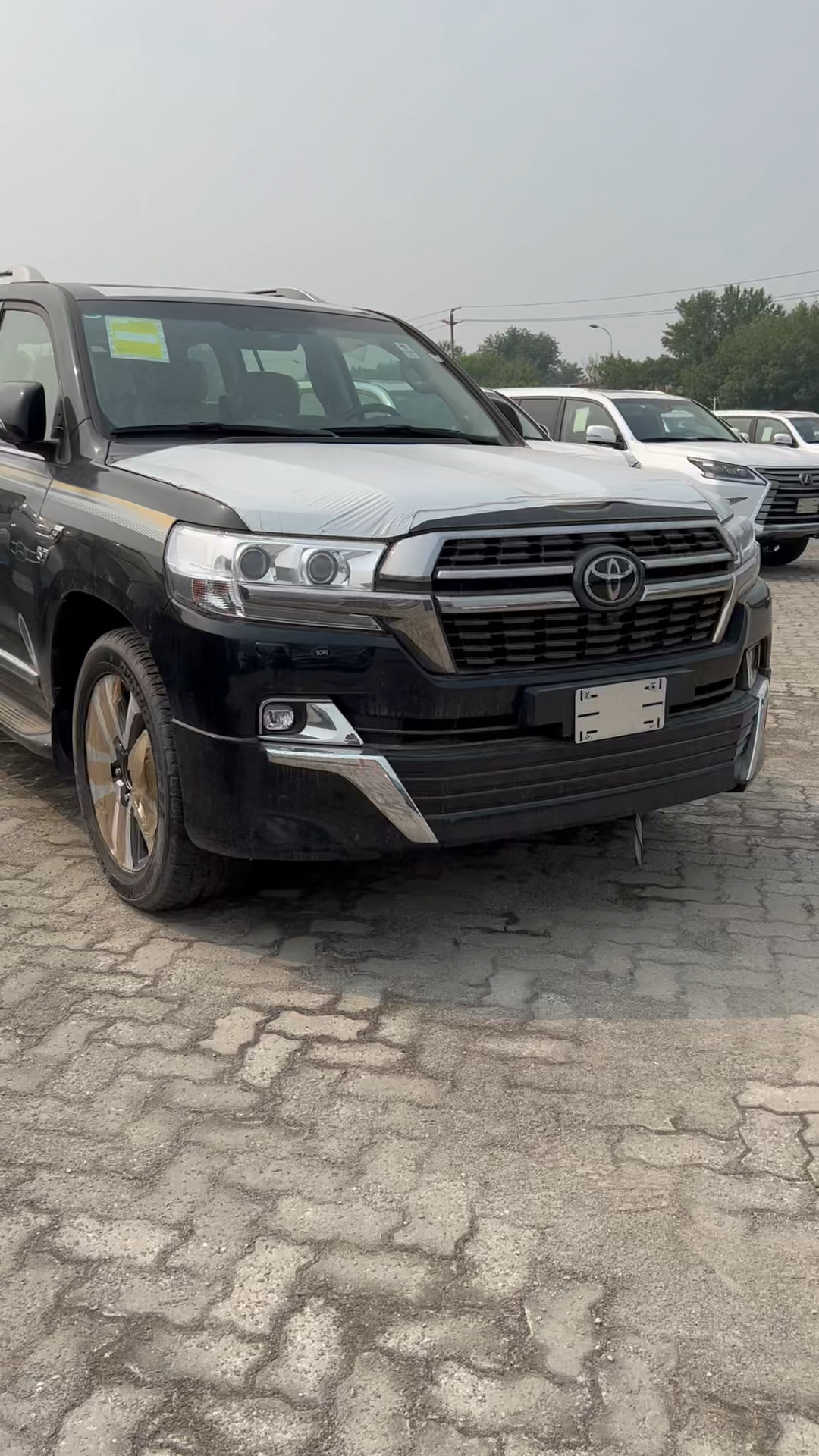 国六酷路泽5700vxs配置很高