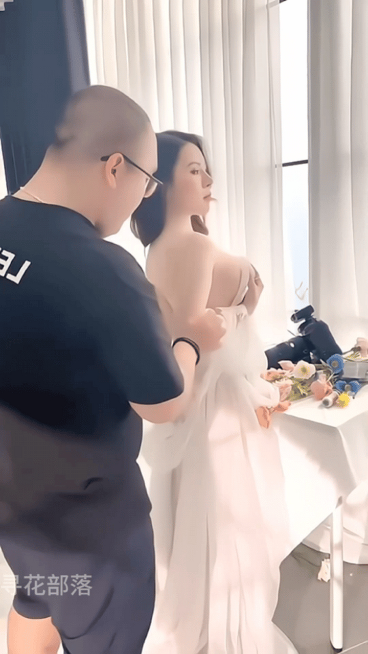 哺乳期的妈妈拍写真