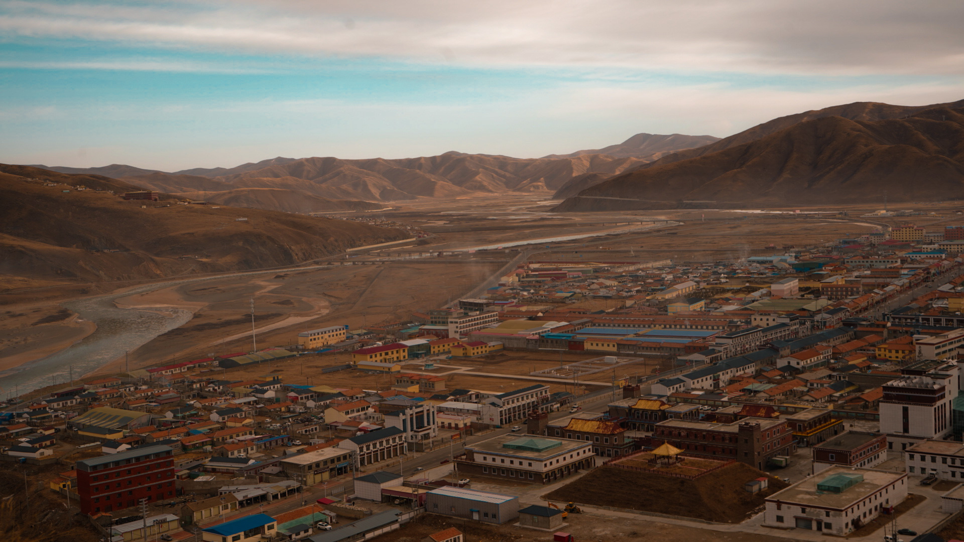 遥远的青海达日县城