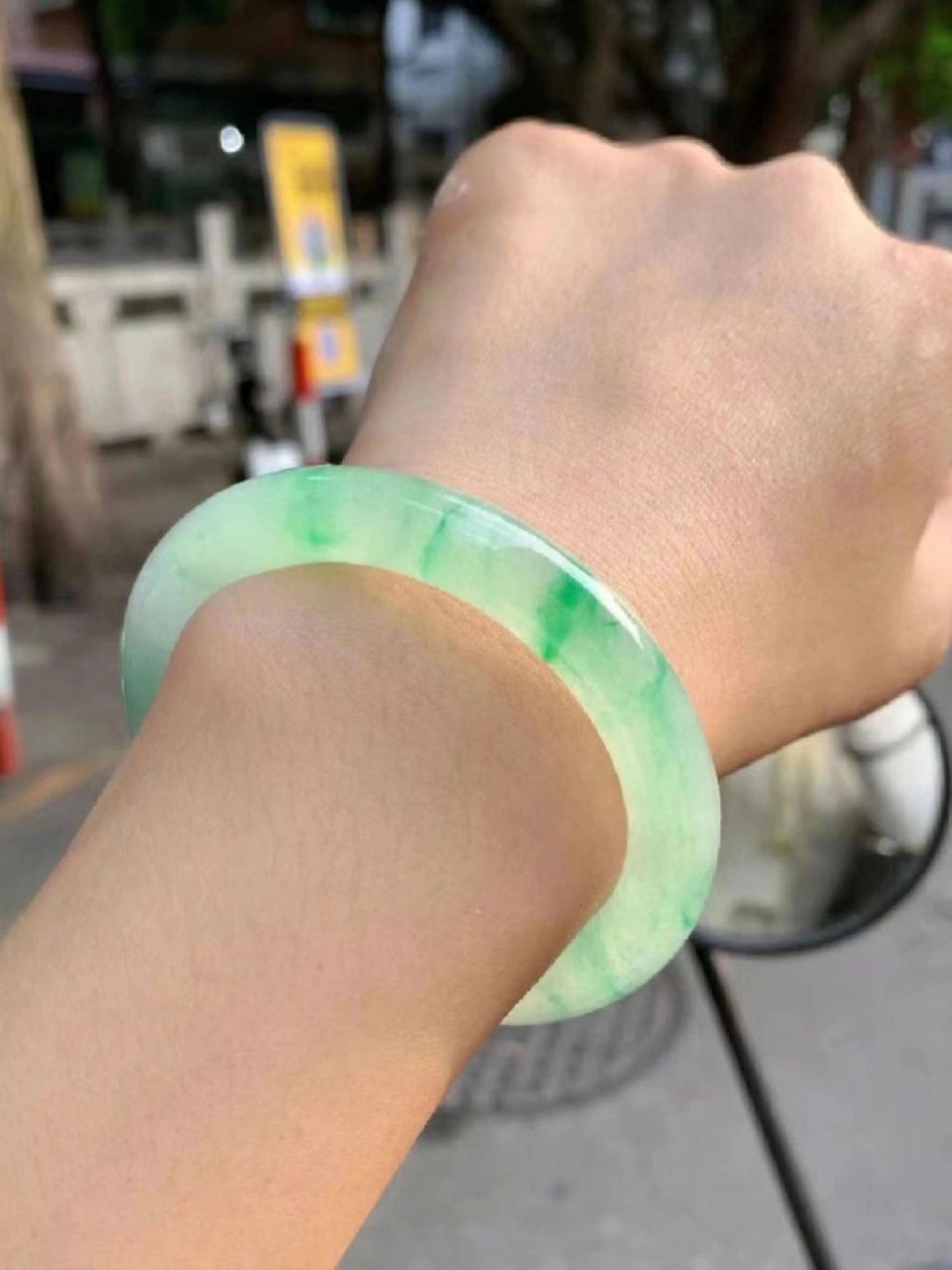 放漏,冰飘金丝绿花翡翠手镯|||冰飘金丝绿花翡翠手镯 上手绝美冰甜