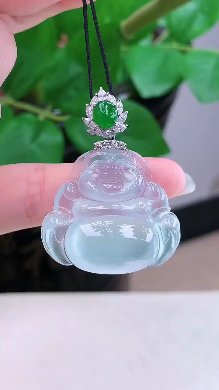 缅甸天然翡翠,18k金扣头老坑好种起胶浅绿佛公吊坠,雕工精湛
