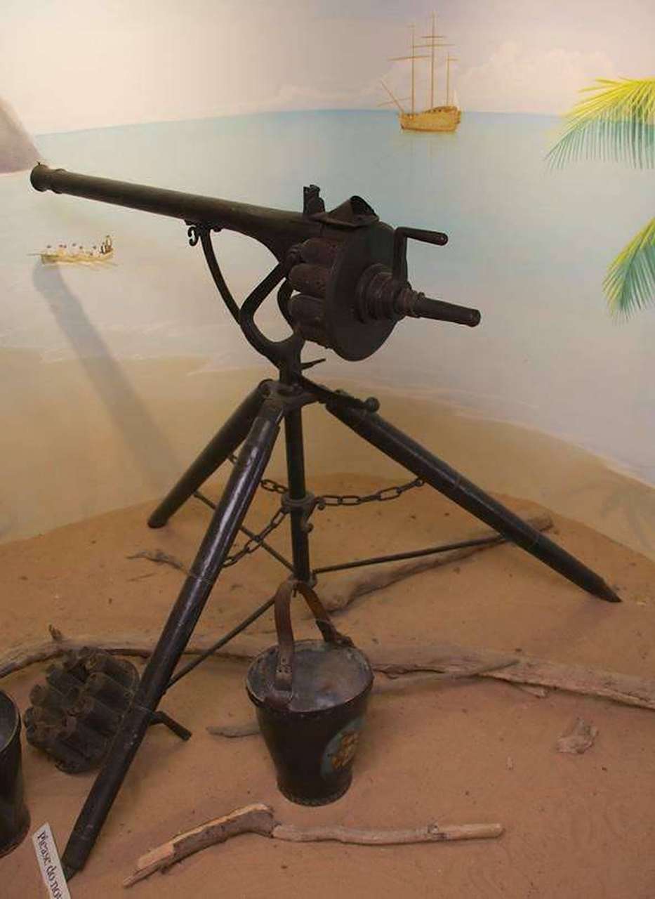 "帕克尔"转膛枪是由英国律师詹姆斯·帕克尔于18世纪初发明的一种转膛