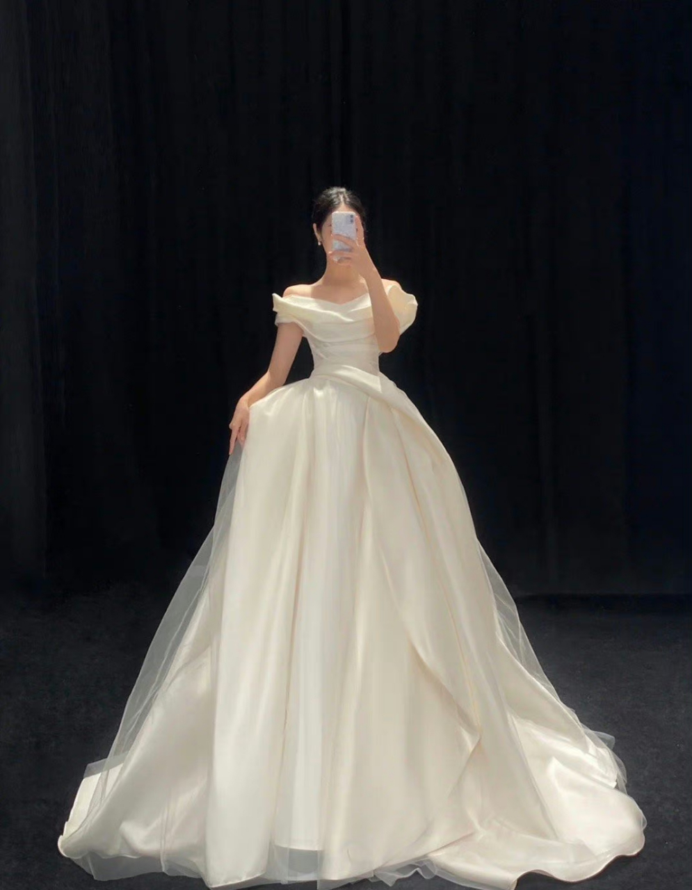 "婚姻不是梦 但婚纱是" verawang的婚纱很难不爱 越简单越高级95