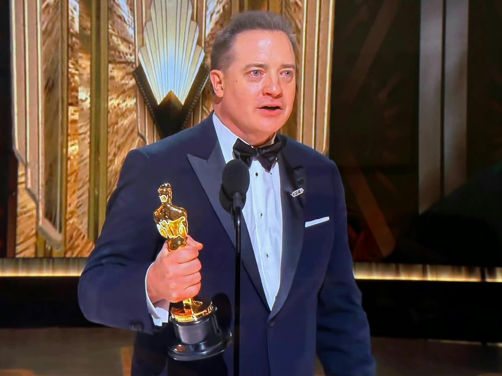 第95届奥斯卡最佳男主角:布兰登·费舍《鲸》