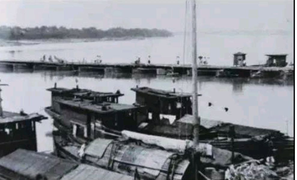 景德镇乐平市老照片,乐平剧院,灯光球场,安河浮桥,大码头