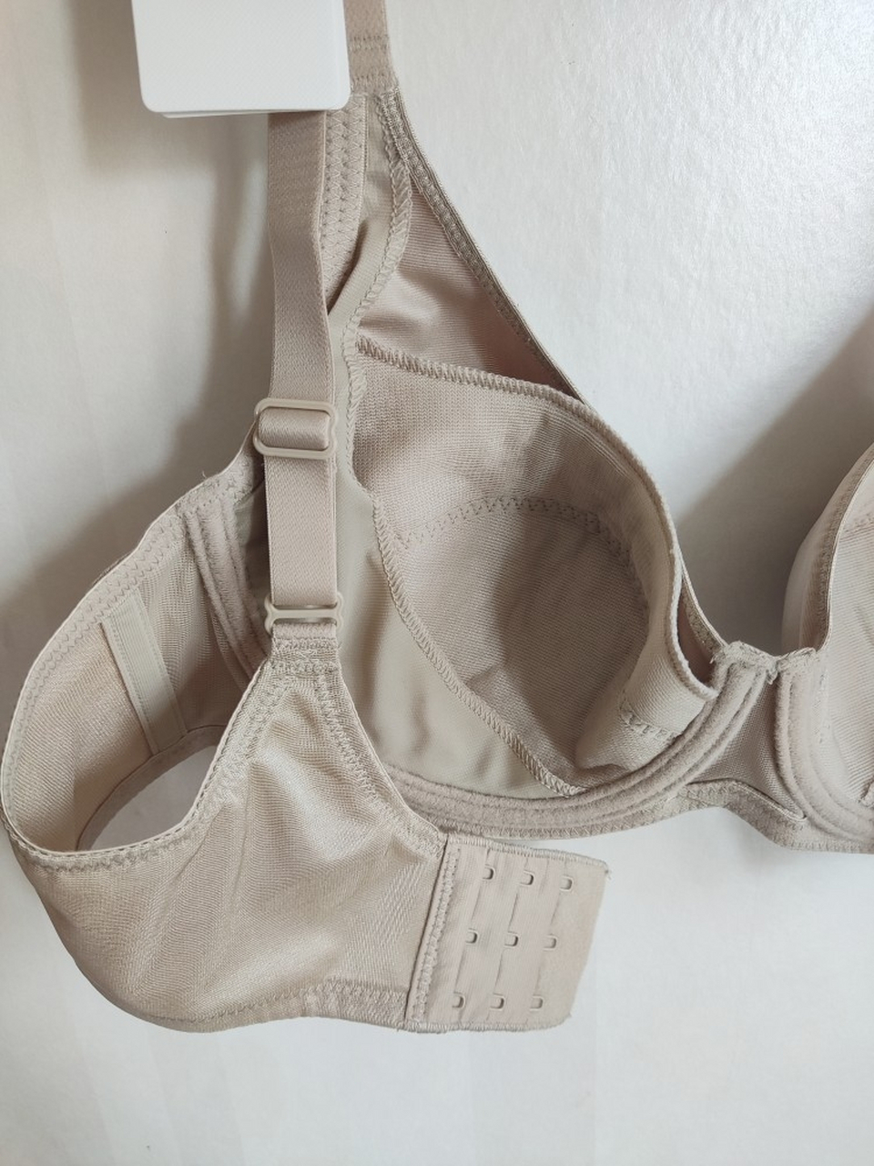 黛安芬经典舒适简约 光面百搭薄杯 全罩杯19-606升级版16-001文胸