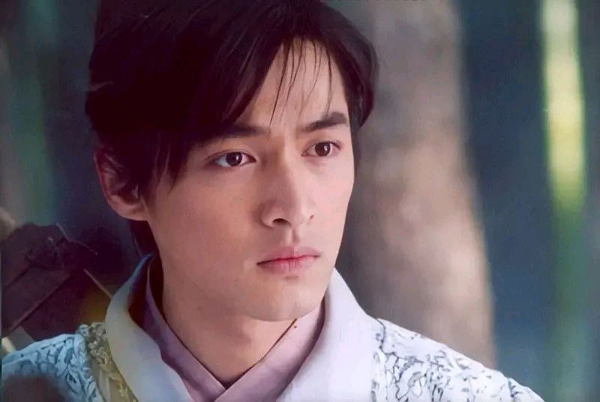 《仙剑奇侠传》胡歌 剧中性格:放荡不羁,爱美人  《星落凝成糖》陈