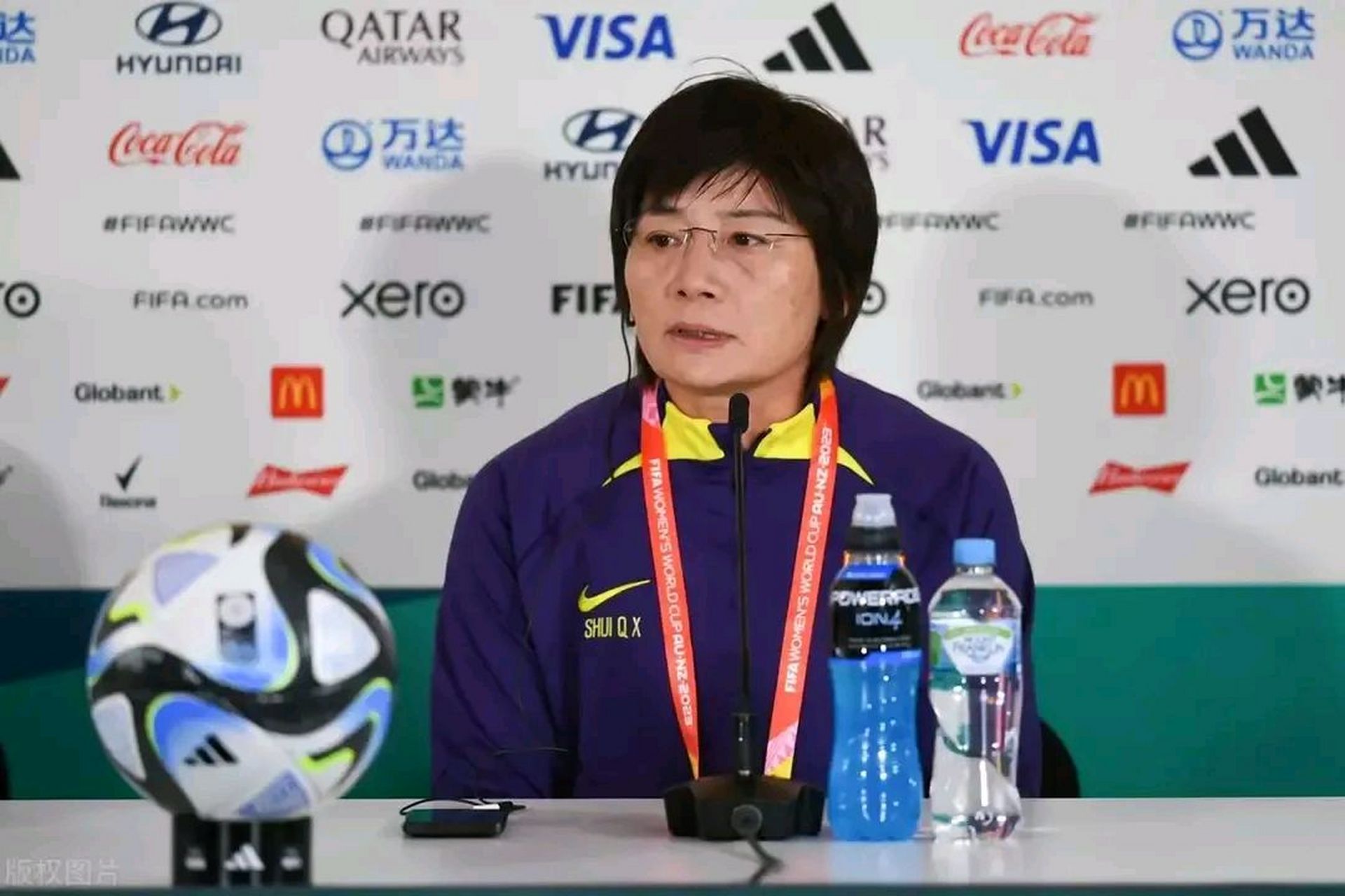 中国女足主教练水庆霞在与海地队的赛前发布会上回答了记者的提问