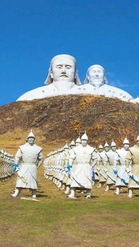内蒙古通辽市霍林郭勒敖包相会可汗山草原,一座可汗山半部蒙元史,致敬