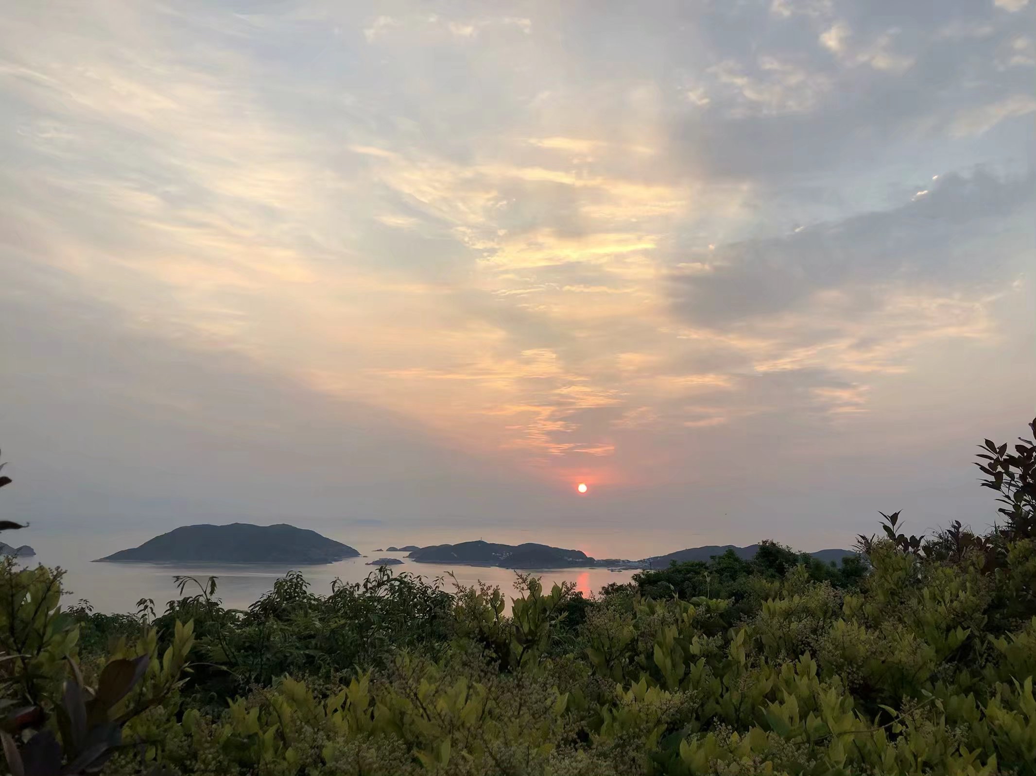 太阳升起海平线图片图片