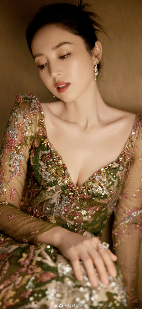 董璇豪放性感写真